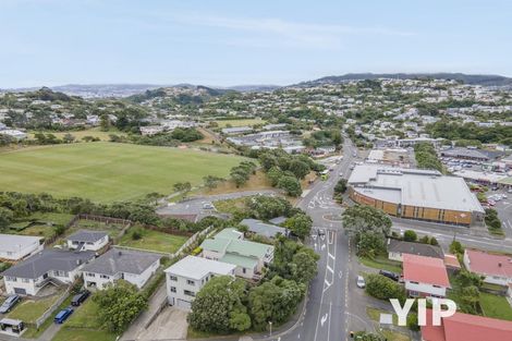 Photo of property in 20 Horokiwi Road West, Newlands, Wellington, 6037