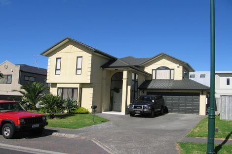 Photo of property in 19 Tollana Road, Te Atatu Peninsula, Auckland, 0610