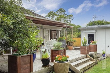 Photo of property in 7 Taupaki Road, Taupaki, Henderson, 0782