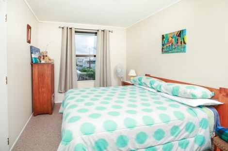 Photo of property in 2 Nyanza Street, Nawton, Hamilton, 3200