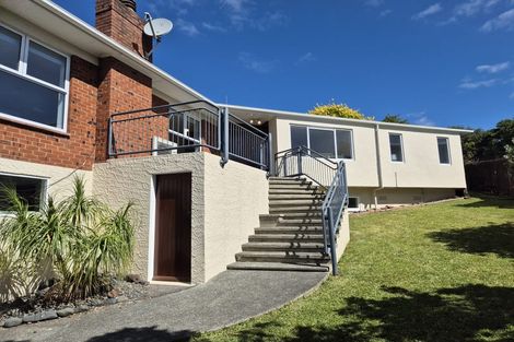 Photo of property in 10 Alton Avenue, Hillcrest, Auckland, 0627