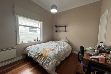 Photo of property in 143 Houghton Bay Road, Houghton Bay, Wellington, 6023