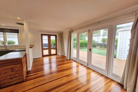 Photo of property in 1 Burrows Avenue, Karori, Wellington, 6012