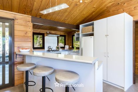 Photo of property in 10 Hobbit Lane, Pinehaven, Upper Hutt, 5371