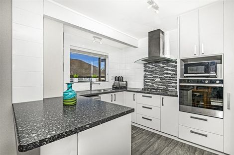 Photo of property in 1/25 Gills Avenue, Papakura, 2110