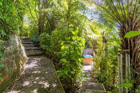 Photo of property in 3 Waitohu Road, York Bay, Lower Hutt, 5013