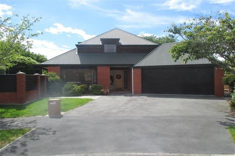 Photo of property in 27 Thornwood Place, Redwood, Christchurch, 8051