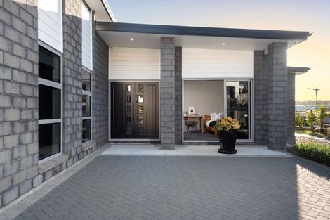 Photo of property in 4 Rochfort Crescent, Pyes Pa, Tauranga, 3112