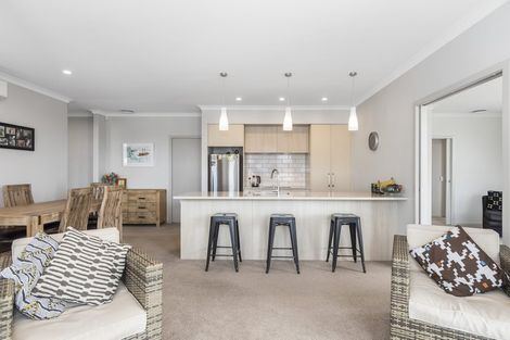 Photo of property in 9 Jeffs Way, Papamoa Beach, Papamoa, 3118