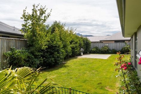 Photo of property in 15 Judge And Jury Drive, Lake Hayes, Queenstown, 9304