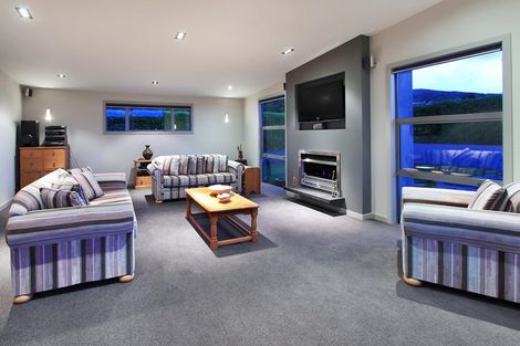 Photo of property in 2 Scoresby Grove, Whitby, Porirua, 5024