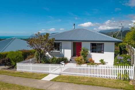 Photo of property in 325 Princes Drive, Britannia Heights, Nelson, 7010