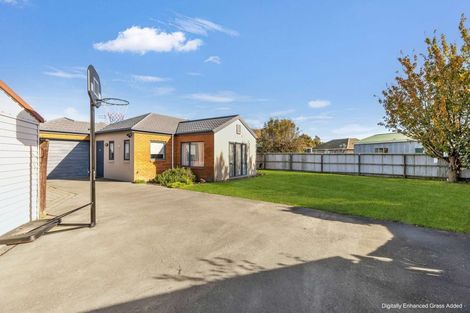 Photo of property in 142a Springs Road, Hornby, Christchurch, 8042