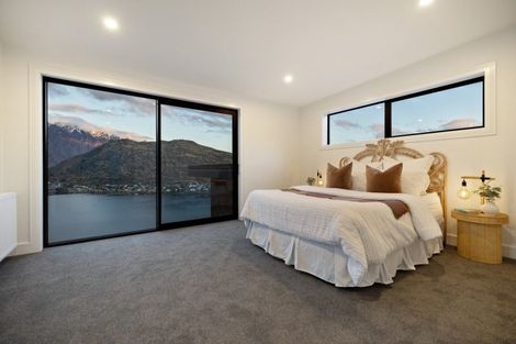 Photo of property in 6 Florence Close, Queenstown Hill, Queenstown, 9300