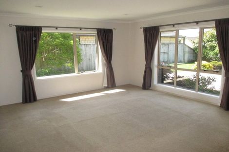 Photo of property in 27 Whitney Place, Rototuna North, Hamilton, 3210