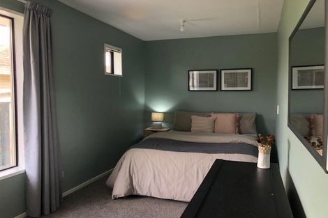 Photo of property in 20 Sawtell Place, Northcote, Christchurch, 8052