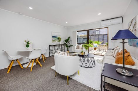 Photo of property in 1/636 Mount Wellington Highway, Mount Wellington, Auckland, 1062