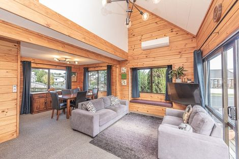 Photo of property in 82 Treadwell Street, Springvale, Whanganui, 4501