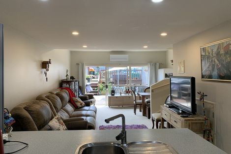 Photo of property in 1/206 Manuka Road, Bayview, Auckland, 0629