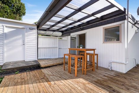 Photo of property in 2/8 Wilbur Place, Pakuranga Heights, Auckland, 2010