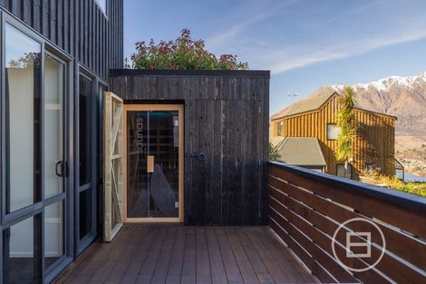 Photo of property in 19 Stone Ridge Place, Queenstown, 9300
