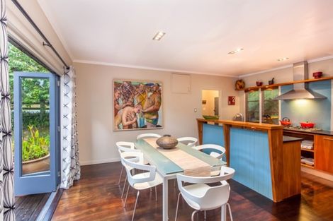 Photo of property in 567 South Titirangi Road, Titirangi, Auckland, 0604