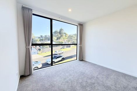 Photo of property in 13a King Richard Place, Browns Bay, Auckland, 0630