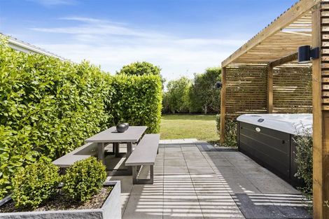 Photo of property in 14 Pahi Place, West Harbour, Auckland, 0618