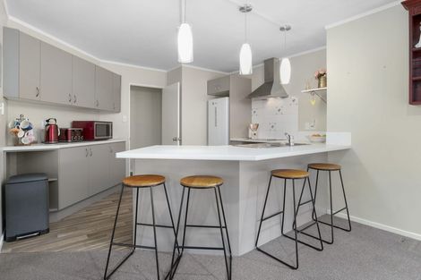 Photo of property in 34 Cyclamen Road, Mangere, Auckland, 2022