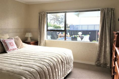 Photo of property in 27 Roore Street, Foxton Beach, Foxton, 4815