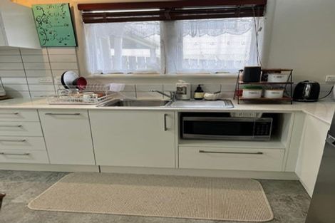 Photo of property in 1a Truscott Place, West Harbour, Auckland, 0618