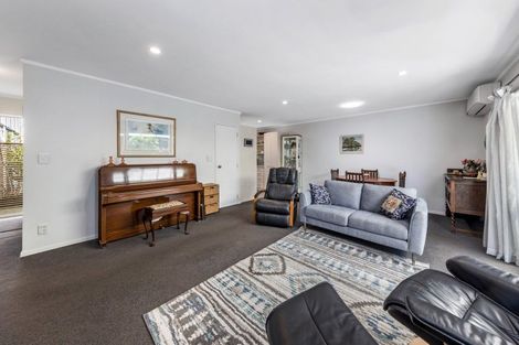 Photo of property in 11a Central Park Drive, Te Atatu South, Auckland, 0610