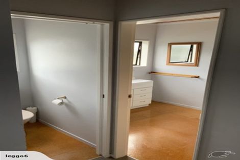 Photo of property in 132 Karewa Parade, Papamoa Beach, Papamoa, 3118