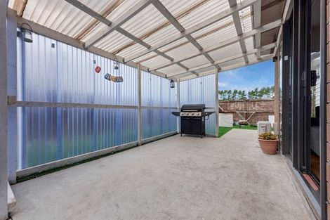 Photo of property in 35 Sapwood Crescent, Takanini, 2110