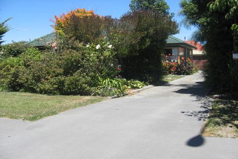 Photo of property in 52 Athol Terrace, Upper Riccarton, Christchurch, 8041
