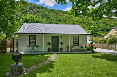 Photo of property in 25 Bedford Street, Arrowtown, 9302