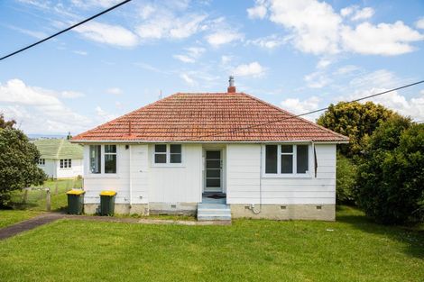 Photo of property in 37 Hillary Crescent, Belmont, Auckland, 0622