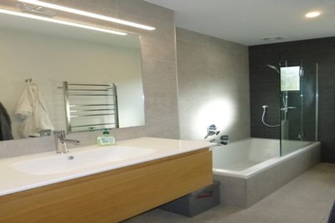 Photo of property in 31 Waimana Avenue, Northcote Point, Auckland, 0627