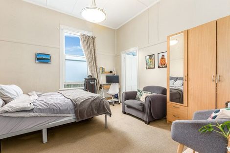Photo of property in 15 Porritt Avenue, Mount Victoria, Wellington, 6011