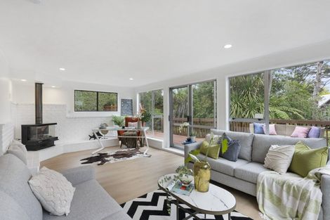 Photo of property in 15 Cunliffe Place, Glenfield, Auckland, 0629