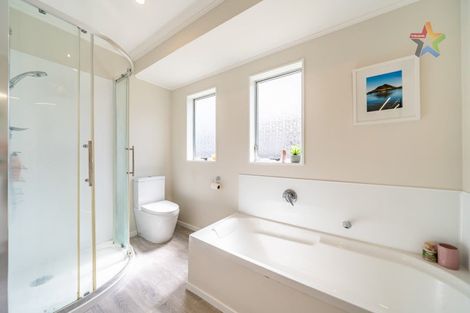 Photo of property in 3 Kaitangata Crescent, Kelson, Lower Hutt, 5010