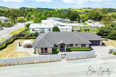 Photo of property in 18 Pahi Road, Paparoa, 0571