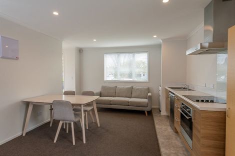 Photo of property in 2/7 Hibiscus Avenue, Hamilton Lake, Hamilton, 3204