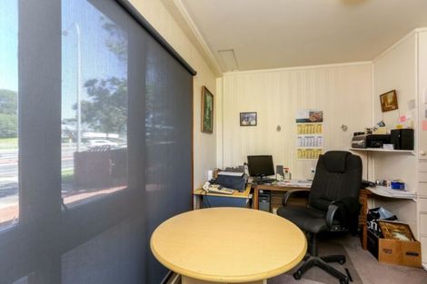 Photo of property in 37 Northgate, Strandon, New Plymouth, 4312