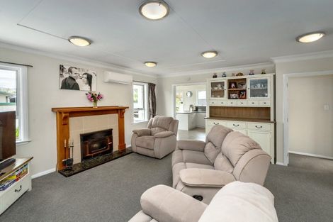 Photo of property in 26 Costley Street, Carterton, 5713