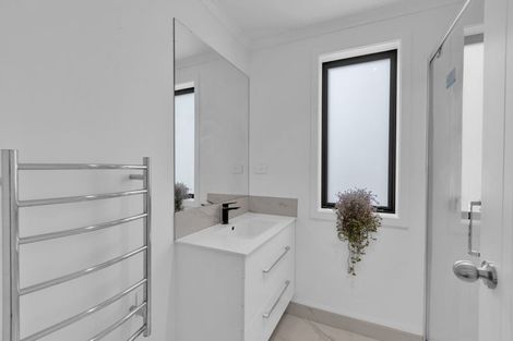 Photo of property in 20 Te Tiireke Drive, Glenview, Hamilton, 3206