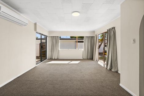 Photo of property in 68 Church Road, Taradale, Napier, 4112