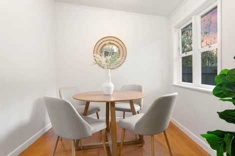 Photo of property in 1/211 Onewa Road, Birkenhead, Auckland, 0626