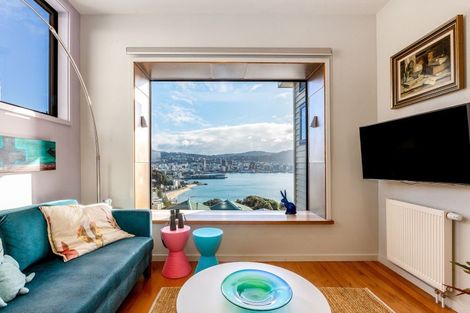 Photo of property in 51 The Crescent, Roseneath, Wellington, 6011