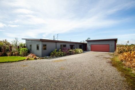 Photo of property in 421 Surrey Road, Tariki, Stratford, 4388